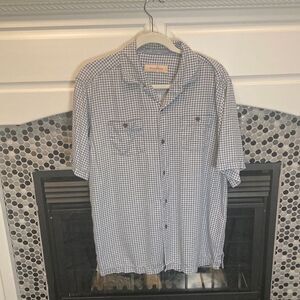 Tommy Bahama 100 %‎ silk casual button down shirt, size medium, guc